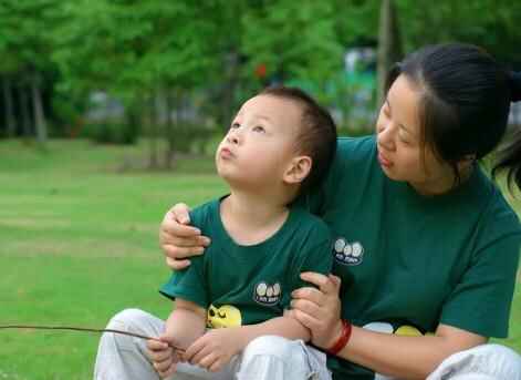 什么样的学生适合当班干部？为什么小学班干部女生居多？