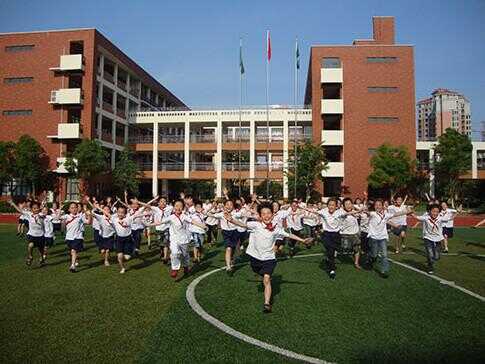 南昌外国语九里象湖城学校收费标准(学费)及学校简介