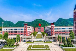 2023年华中师范大学附属赤壁学校招生简章及收费标准(小学部)