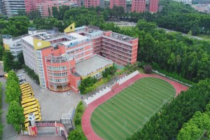 2023年东莞凤岗翡翠山湖学校招生简章及收费标准(小学、初中)