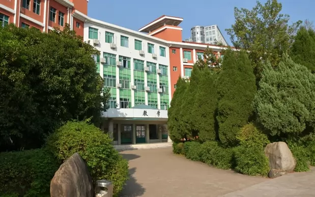 龙泉市顺风实验学校