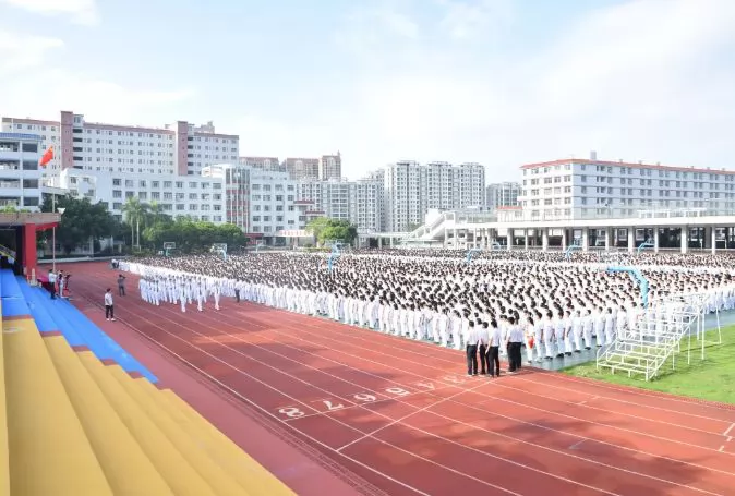 汕头市潮阳实验学校